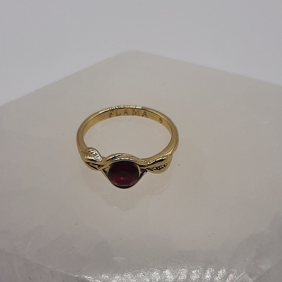 R888 Red Leaf Ring Plated - Fragrant Jewels - Picture 4 of 8